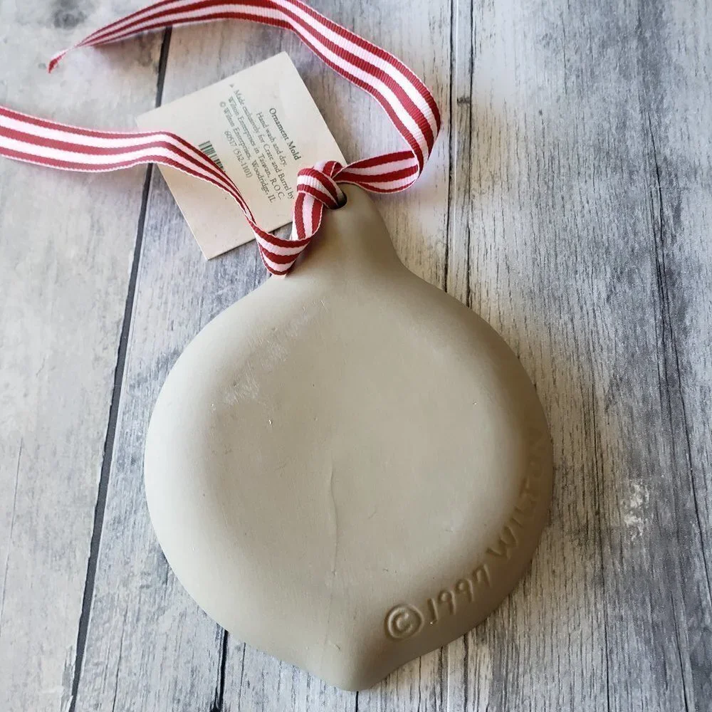 Unused - Vintage 1997 Wilton for Crate and Barrel Cookie Mold Christmas Ornament